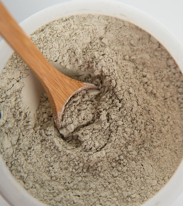 BENEFITS OF BENTONITE CLAY FOR THE SCALP & HAIR